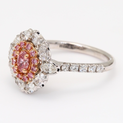 The Nirvana Crescendo Exhibition 5P GIA   Argyle certified pink diamond oval-cut halo ring