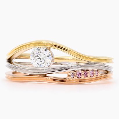 Sunset white and Argyle pink three-tone diamond ring