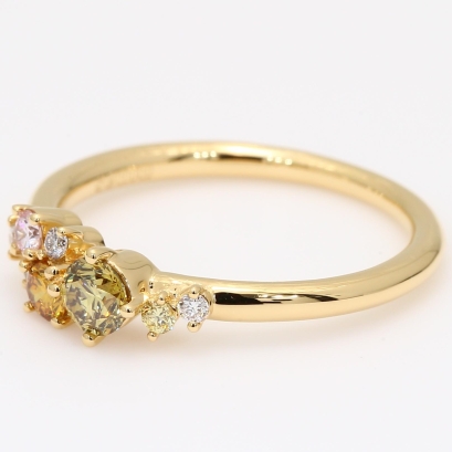 Carousel Argyle blue rainbow diamond cluster ring