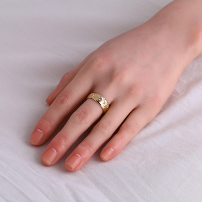 Oasis champagne diamond etched ring
