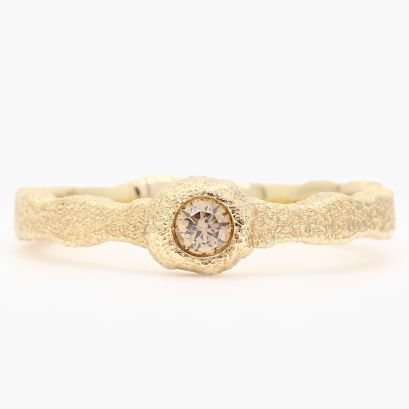 Terra champagne bezel-set diamond textured ring