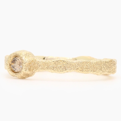 Terra champagne bezel-set diamond textured ring