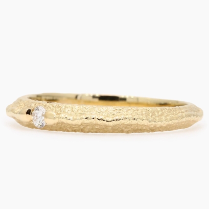 Injidup white diamond textured band ring
