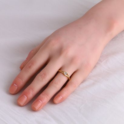 Arya champagne diamond stackable ring