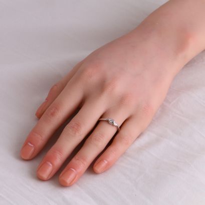 Temple champagne diamond promise ring