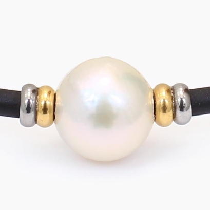Kai white freshwater pearl neoprene bracelet