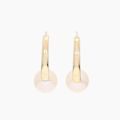 Pontus white freshwater pearl hoop earrings