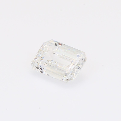 1.29 Carat emerald-cut white lab-grown IGI-certified diamond