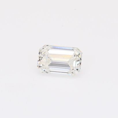 0.72 Carat emerald-cut white lab-grown IGI-certified diamond