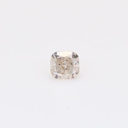 0.38 Carat cushion-cut light purplish-pink diamond