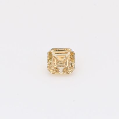 0.40 Carat asscher-cut champagne diamond