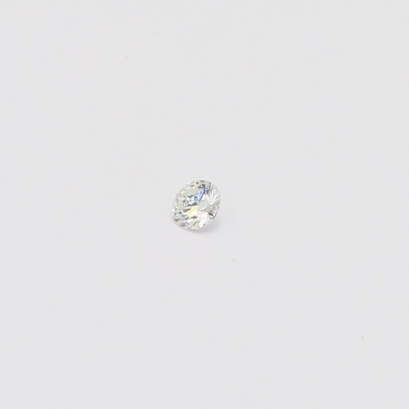 0.04 Carat round cut white diamond