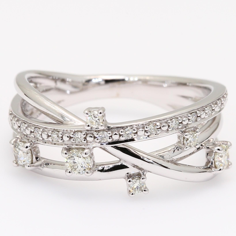 Sagitta white diamond dress ring