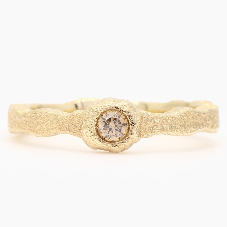 Terra champagne bezel-set diamond textured ring
