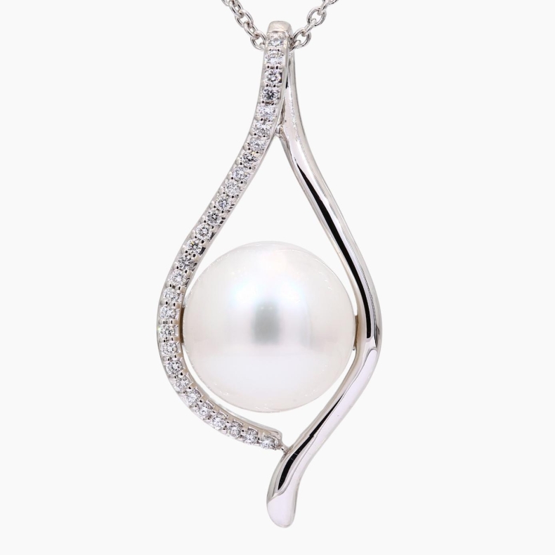 Embrace white South Sea pearl and white diamond necklace