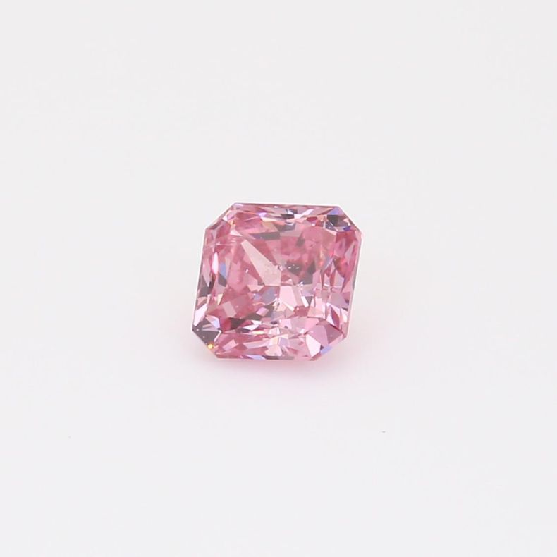 0.66 Carat radiant-cut GIA certified 4P Argyle certified pink diamond