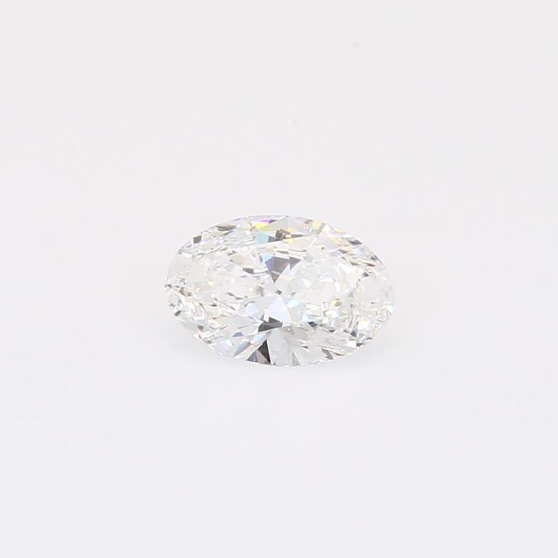 0.53 Carat oval-cut white lab-grown IGI-certified diamond