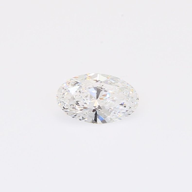 0.54 Carat oval-cut white lab-grown IGI-certified diamond