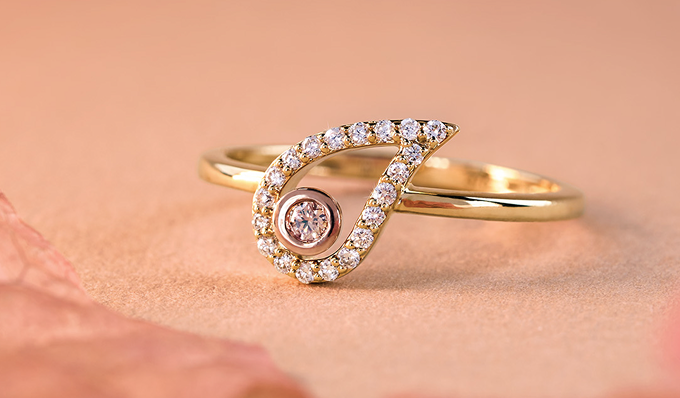 Argyle pink champagne diamond ring