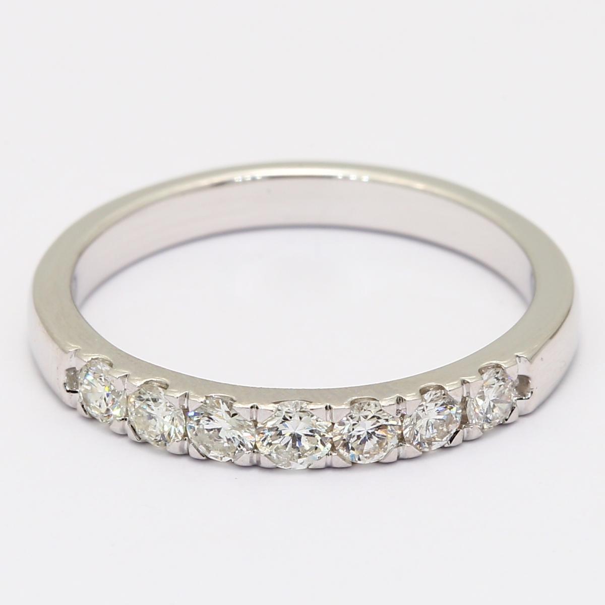 Jazz seven-stone white diamond ring