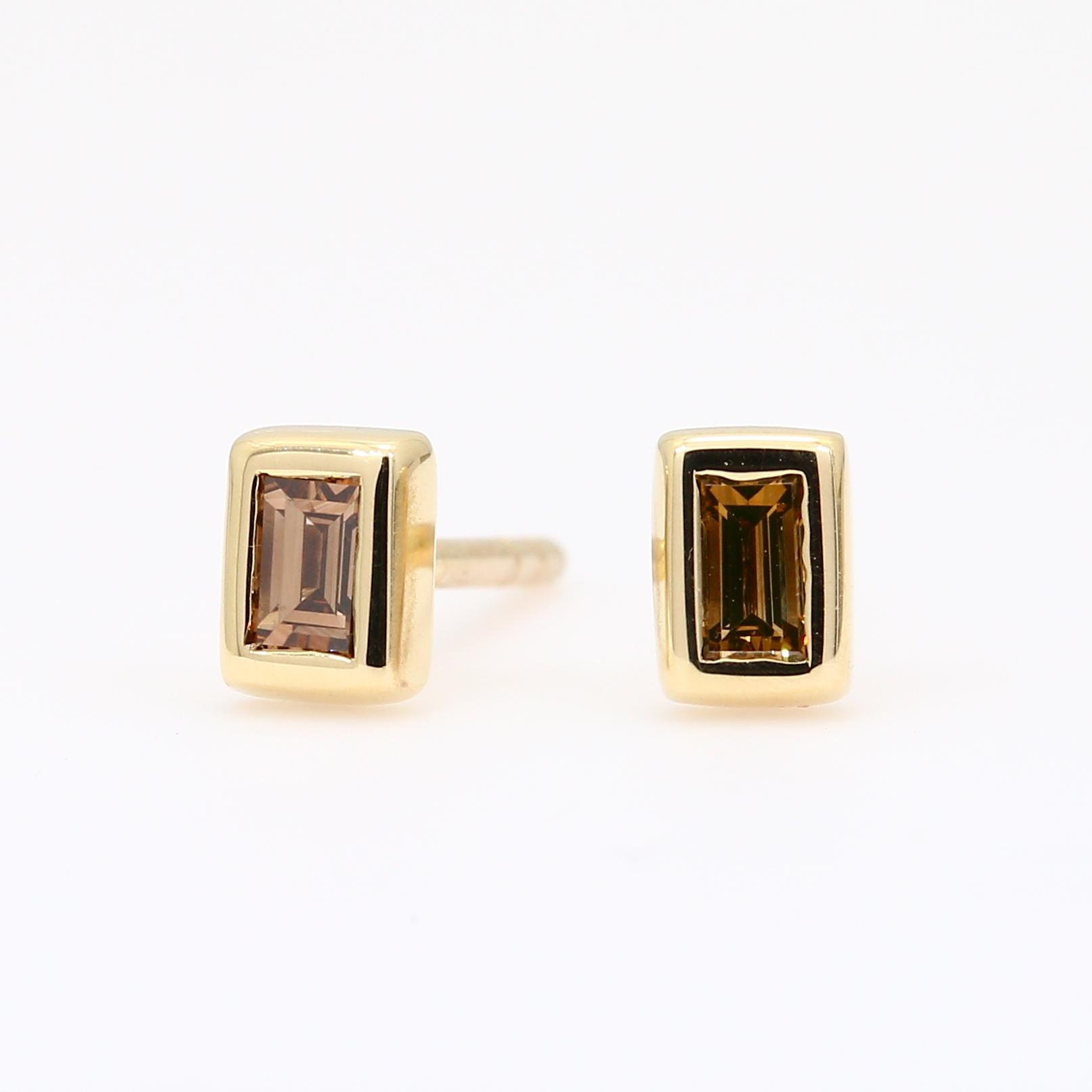 Elixer baguette-cut champagne diamond stud earrings