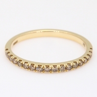 Montage champagne diamond stackable ring
