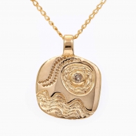 Country champagne diamond pendant