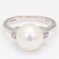 Alabaster white South Sea pearl and white diamond ring