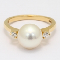 Garland white South Sea pearl and white diamond ring
