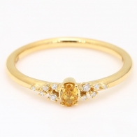 Laurel oval-cut orange and white diamond stackable ring