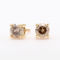 Sparkling 0.75ct champagne diamond stud earrings