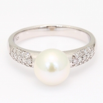 NXT Winter white fresh water pearl and white diamond ring