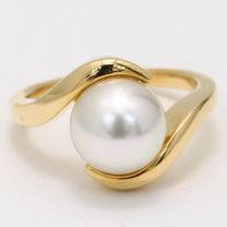 Ripple white South Sea pearl ring