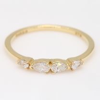 Pyrus pear-cut white diamond diamond ring
