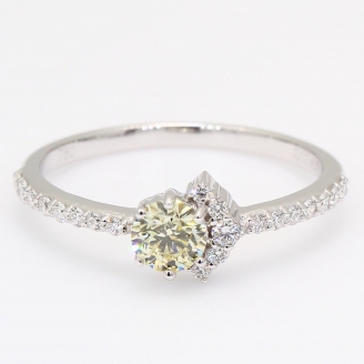 Selene white and yellow diamond ring