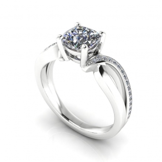 La Mari e split shank channel set diamond engagement ring