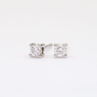 Sparkling 0.15ct white diamond stud earrings