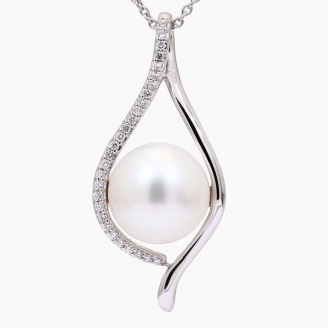 Embrace white South Sea pearl and white diamond necklace