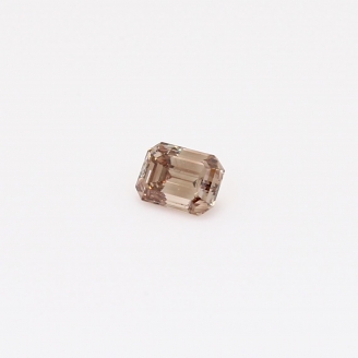 0.26 Carat emerald-cut champagne diamond